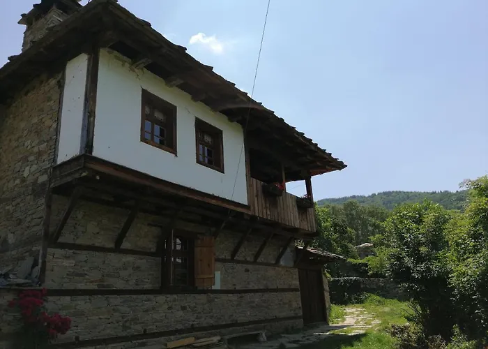 кануш войвода Къща за гости 3*